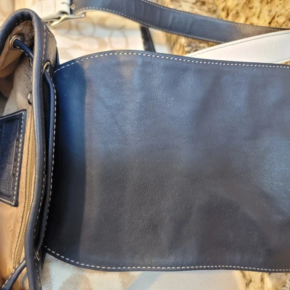 Vintage Coach Y2K (2005) 2 Tone Navy/White Leather Backpack - Picture 11 of 13